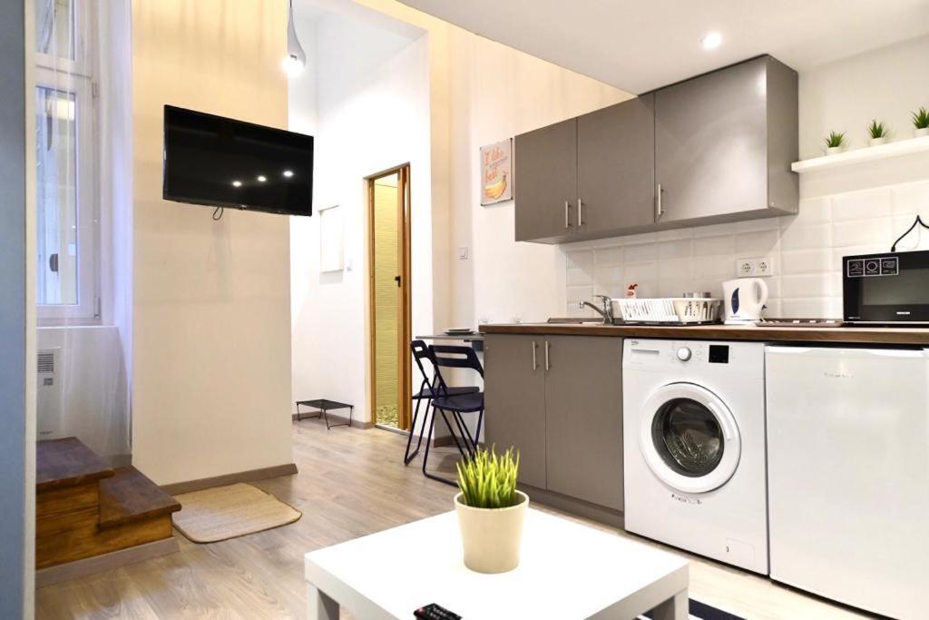 Cosy Flat In Kiraly Str, King Lejlighed Budapest Eksteriør billede